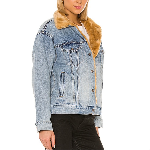 Levi’s Oversized Faux Fur Lined Denim Jacket - Picture 3 of 7